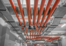 Jak znaleźć sprawdzoną firmę do sanitarnych instalacji w szpitalach